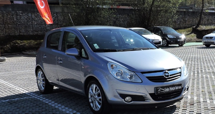 Opel corsa 1.2 enjoy