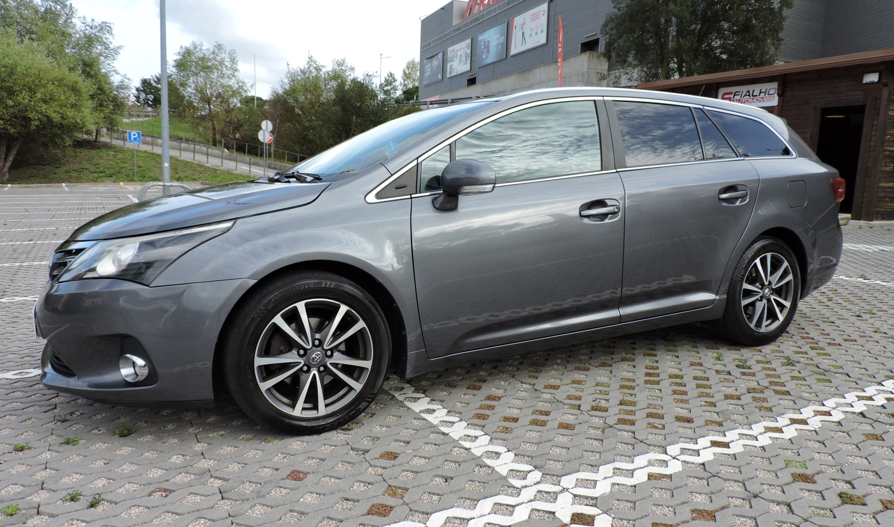 Toyota Avensis SW 2.0 D-4D Exclusive