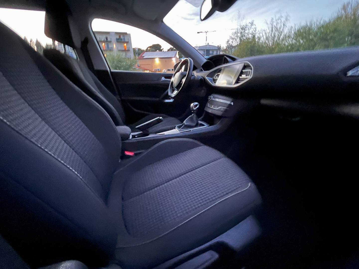 Peugeot 308 SW 1.5 BLUEHDI BUSINESS LINE