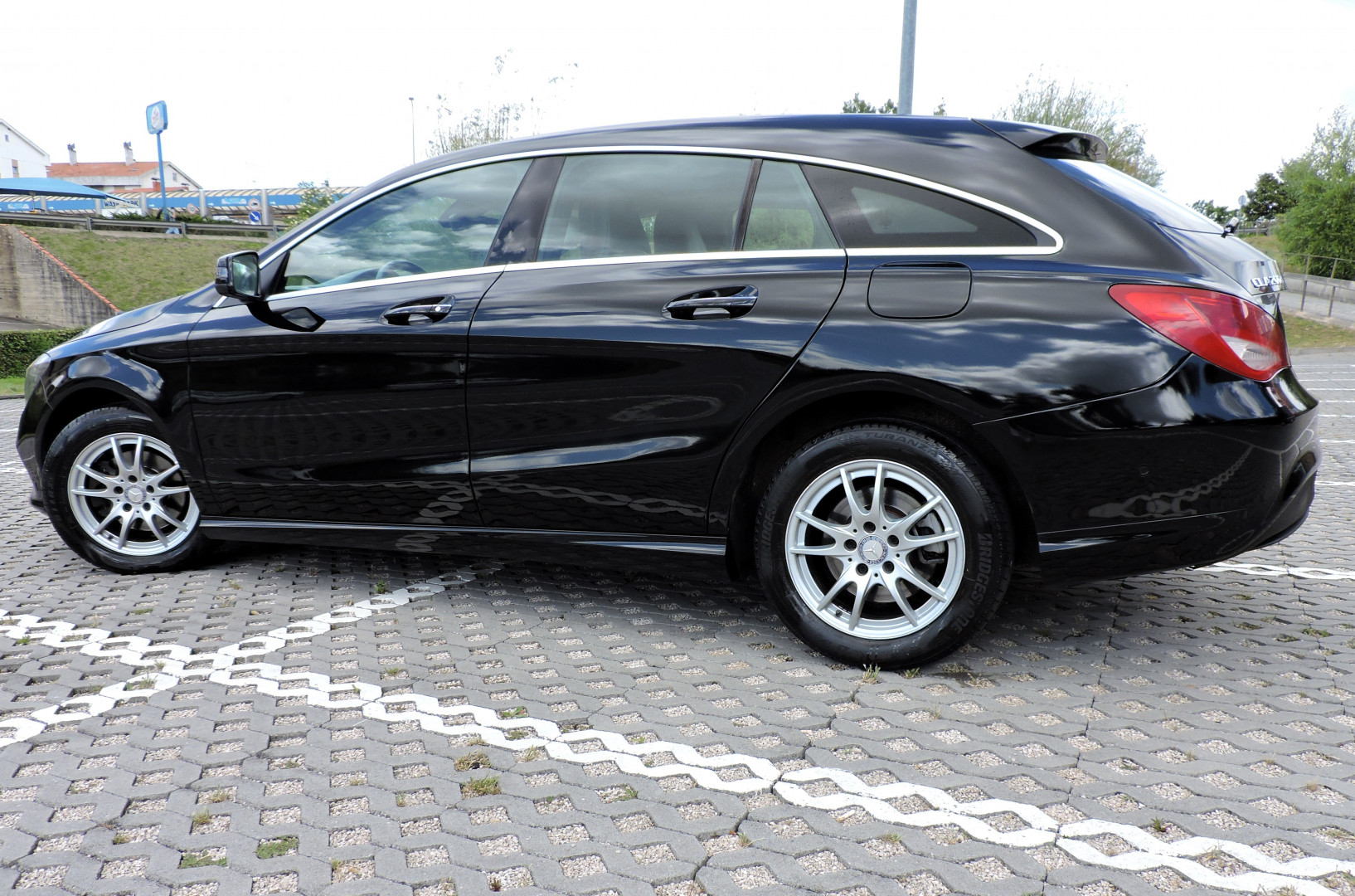 Mercedes-Benz CLA 200 d Shooting Brake