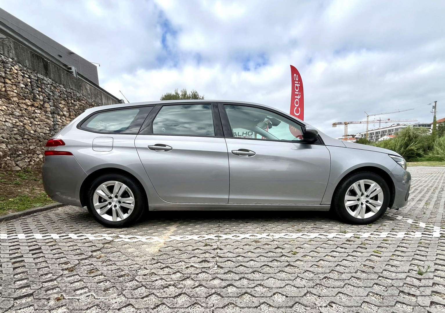 Peugeot 308 SW 1.5 BLUEHDI BUSINESS LINE