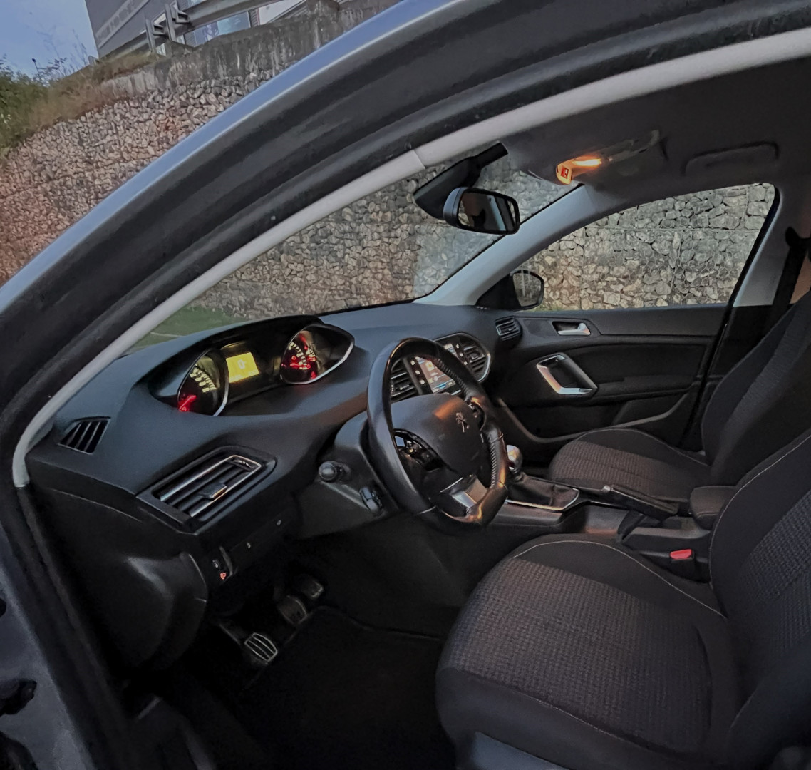 Peugeot 308 SW 1.5 BLUEHDI BUSINESS LINE