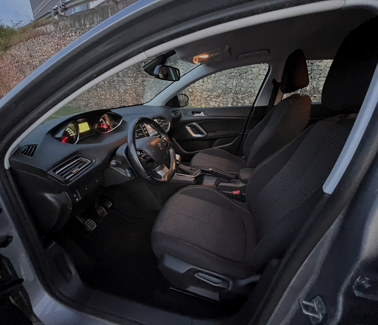 Peugeot 308 SW 1.5 BLUEHDI BUSINESS LINE